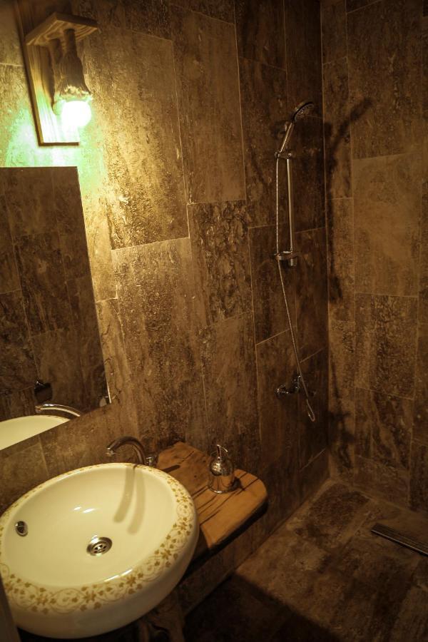 Hotel Philosophia Ючхисар Екстериор снимка