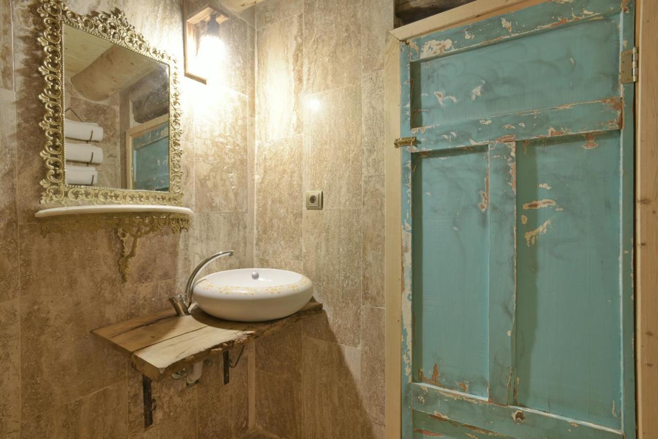 Hotel Philosophia Ючхисар Екстериор снимка