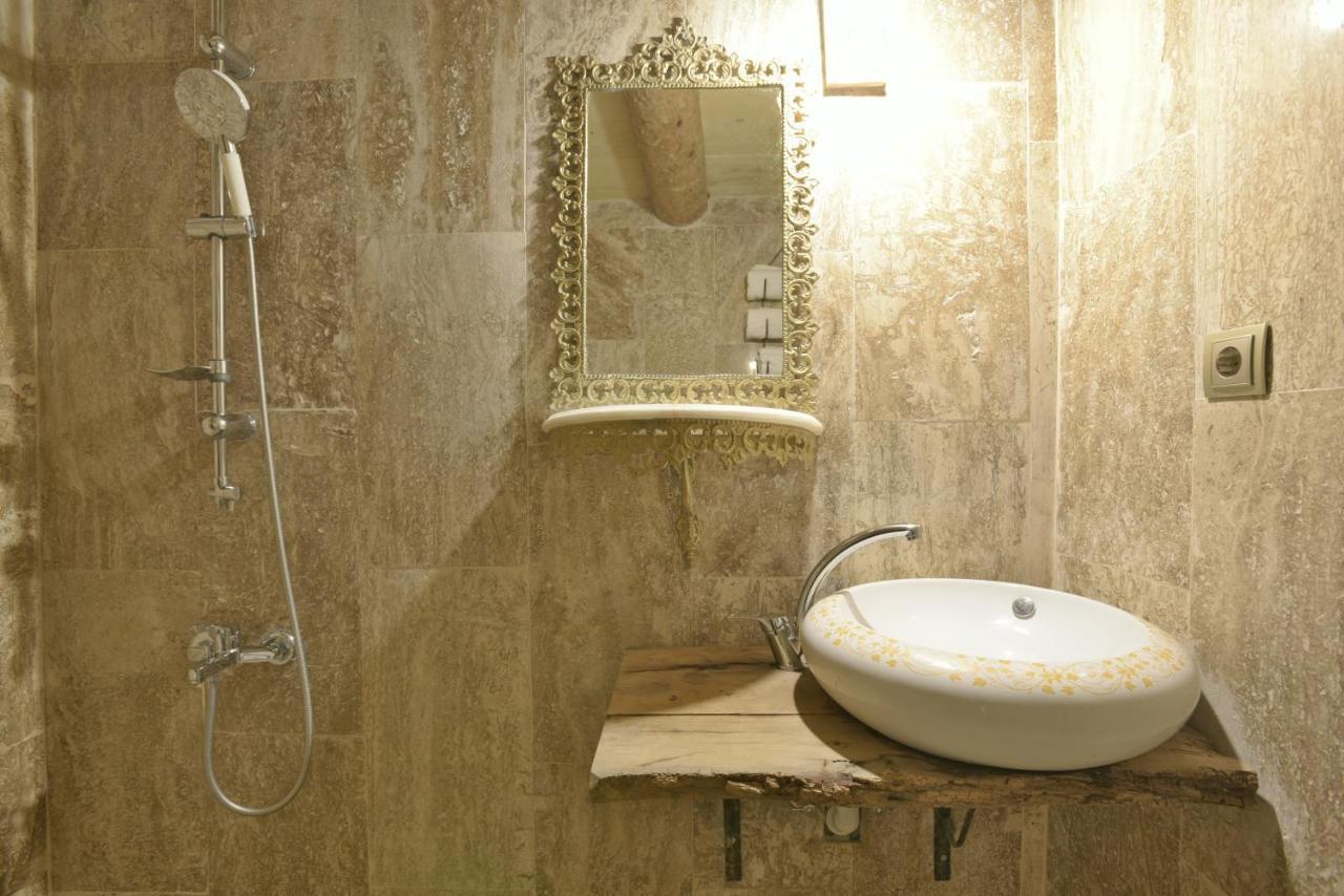 Hotel Philosophia Ючхисар Екстериор снимка