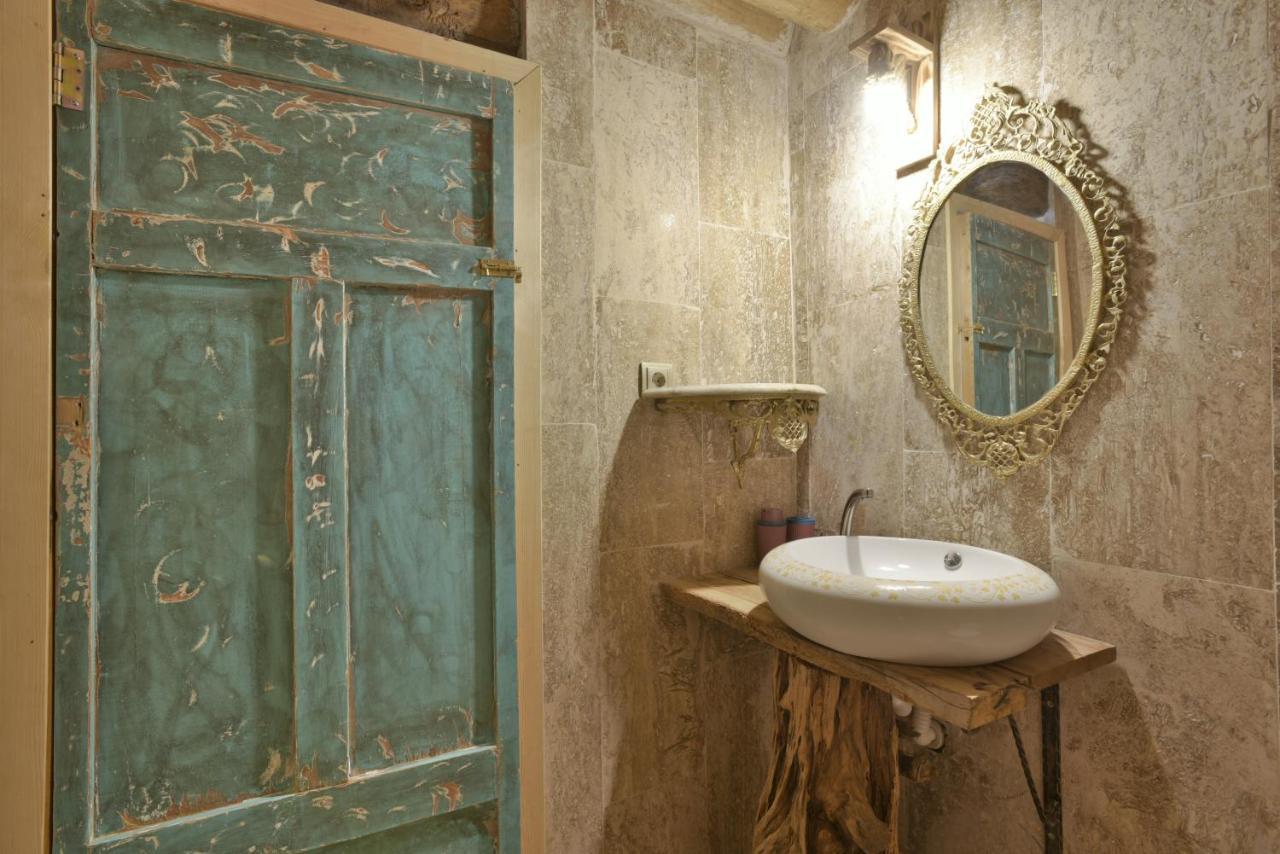 Hotel Philosophia Ючхисар Екстериор снимка